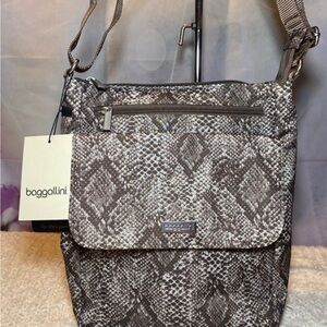 Baggallini Snake Print Crossbody Bag - Black and Gray